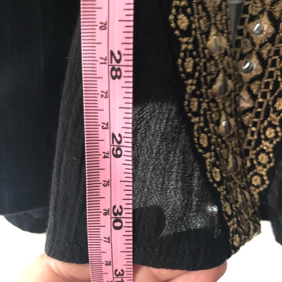 Medium Black kimono gold accents En Creme - Picture 5 of 6